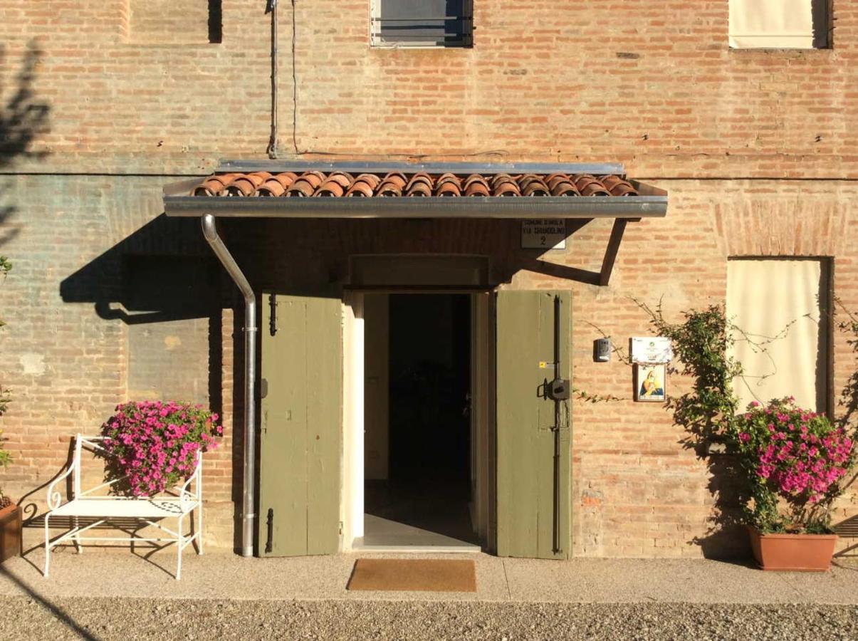 Agriturismo "La Fondazza" Имола Экстерьер фото