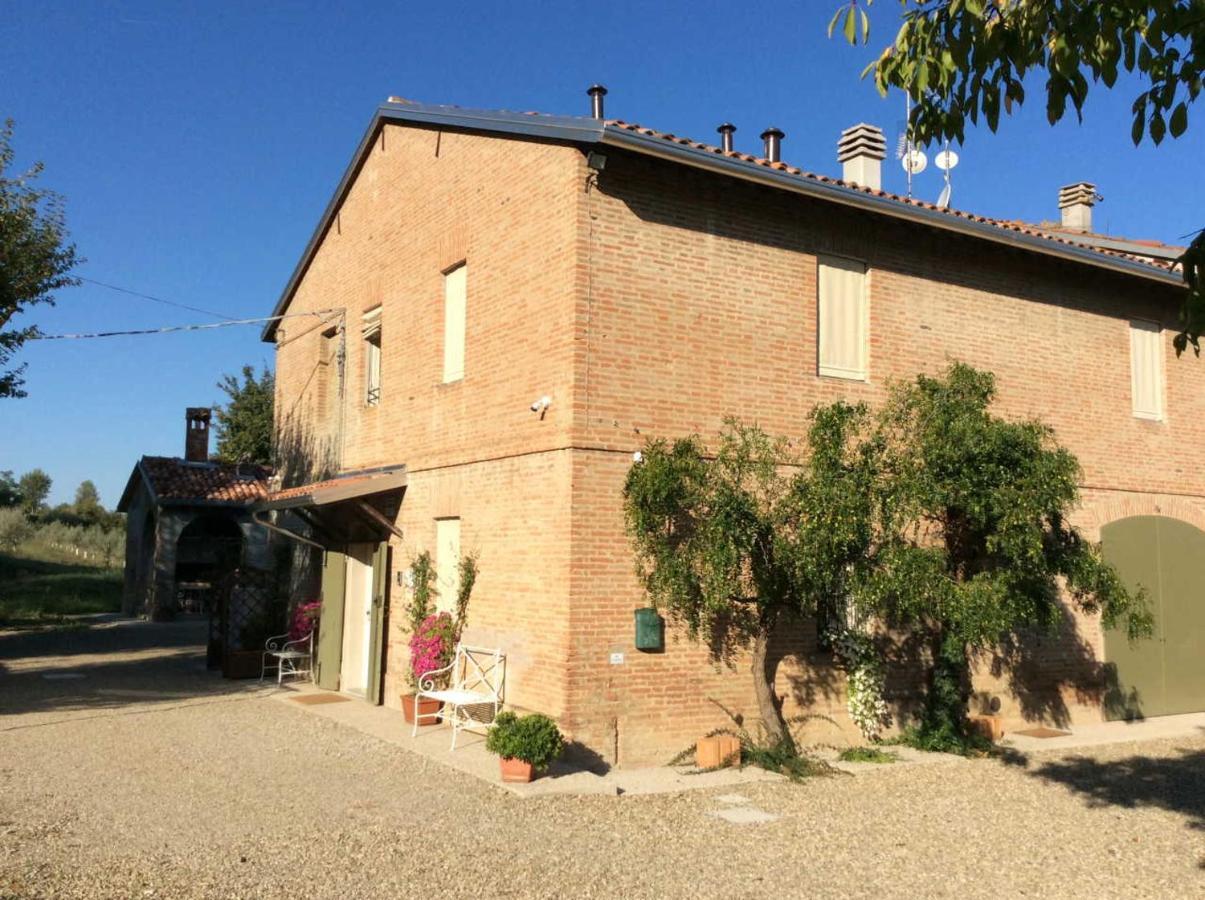 Agriturismo "La Fondazza" Имола Экстерьер фото